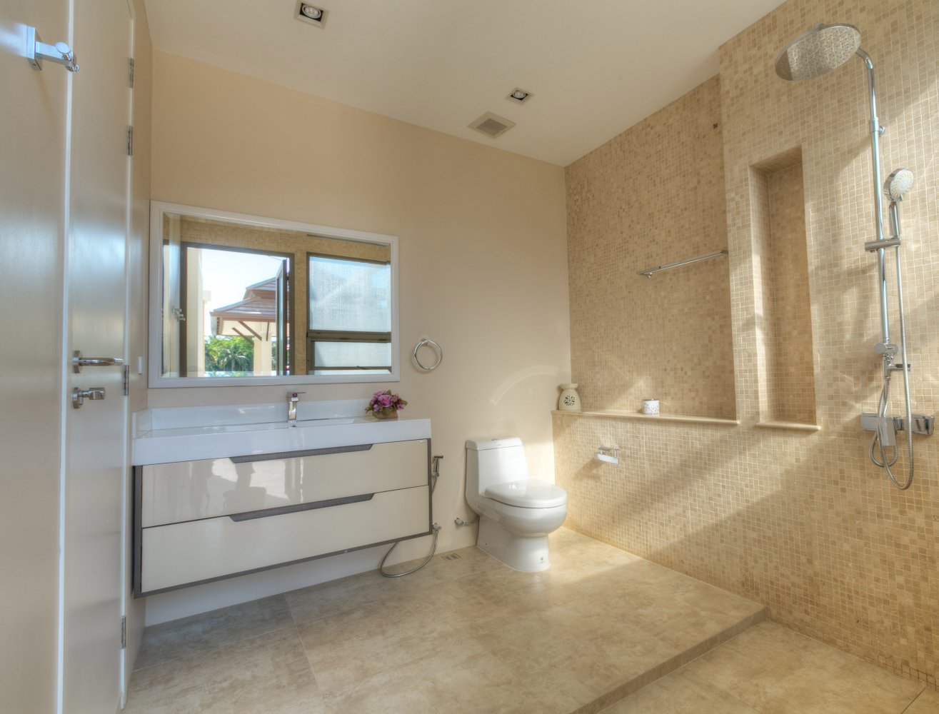 Property image - gallery 34