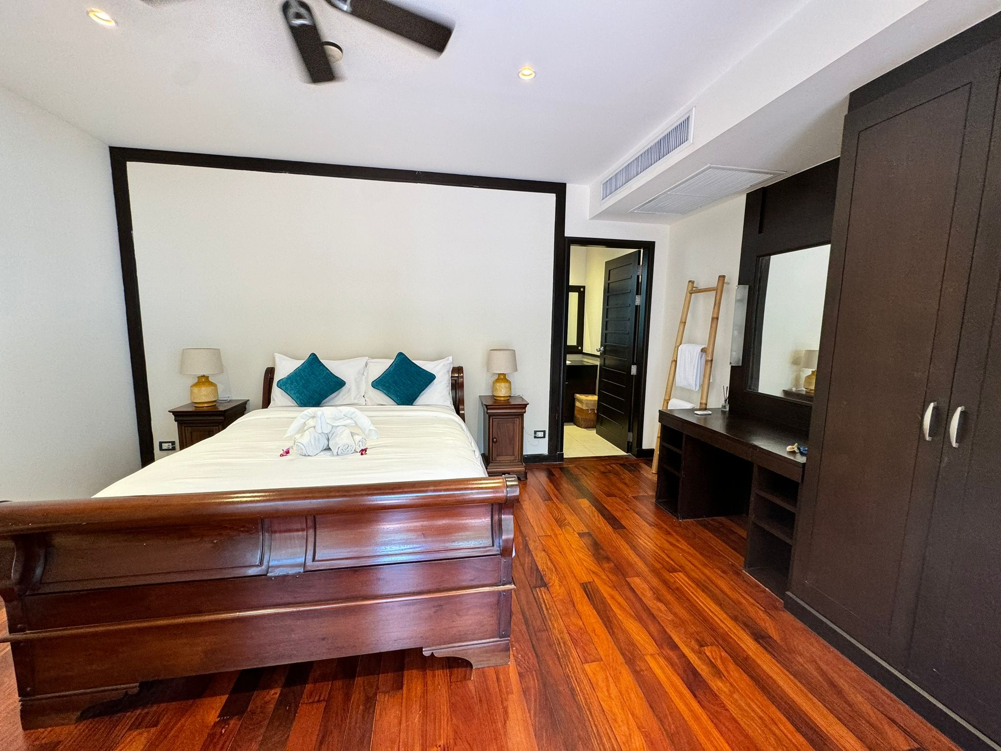 Property image - gallery 8