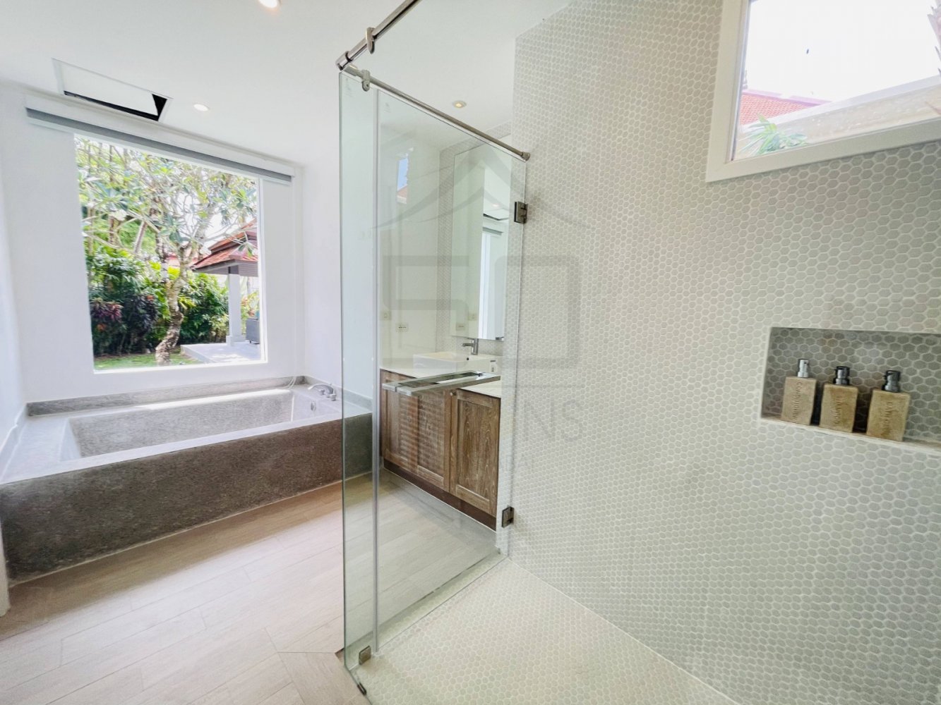 Property image - gallery 14