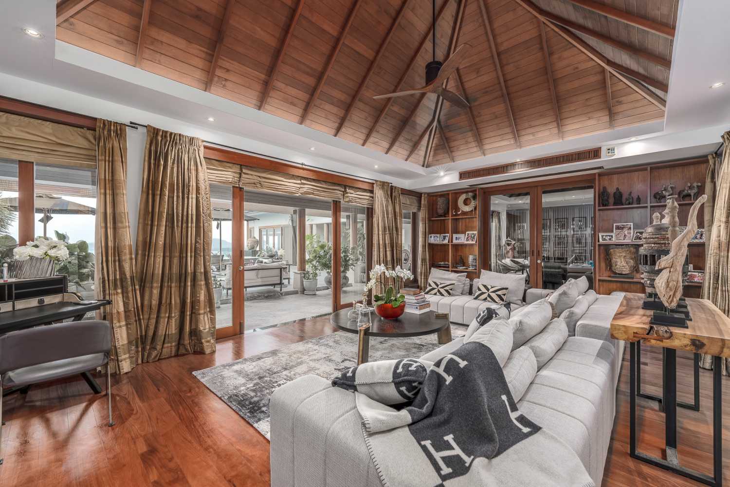 Property image - gallery 9