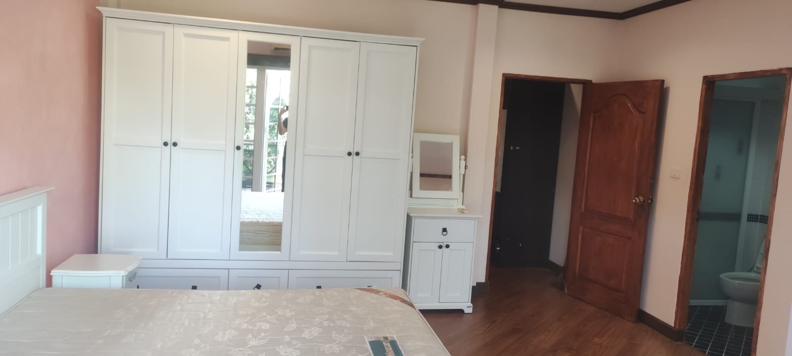 Property image - gallery 17