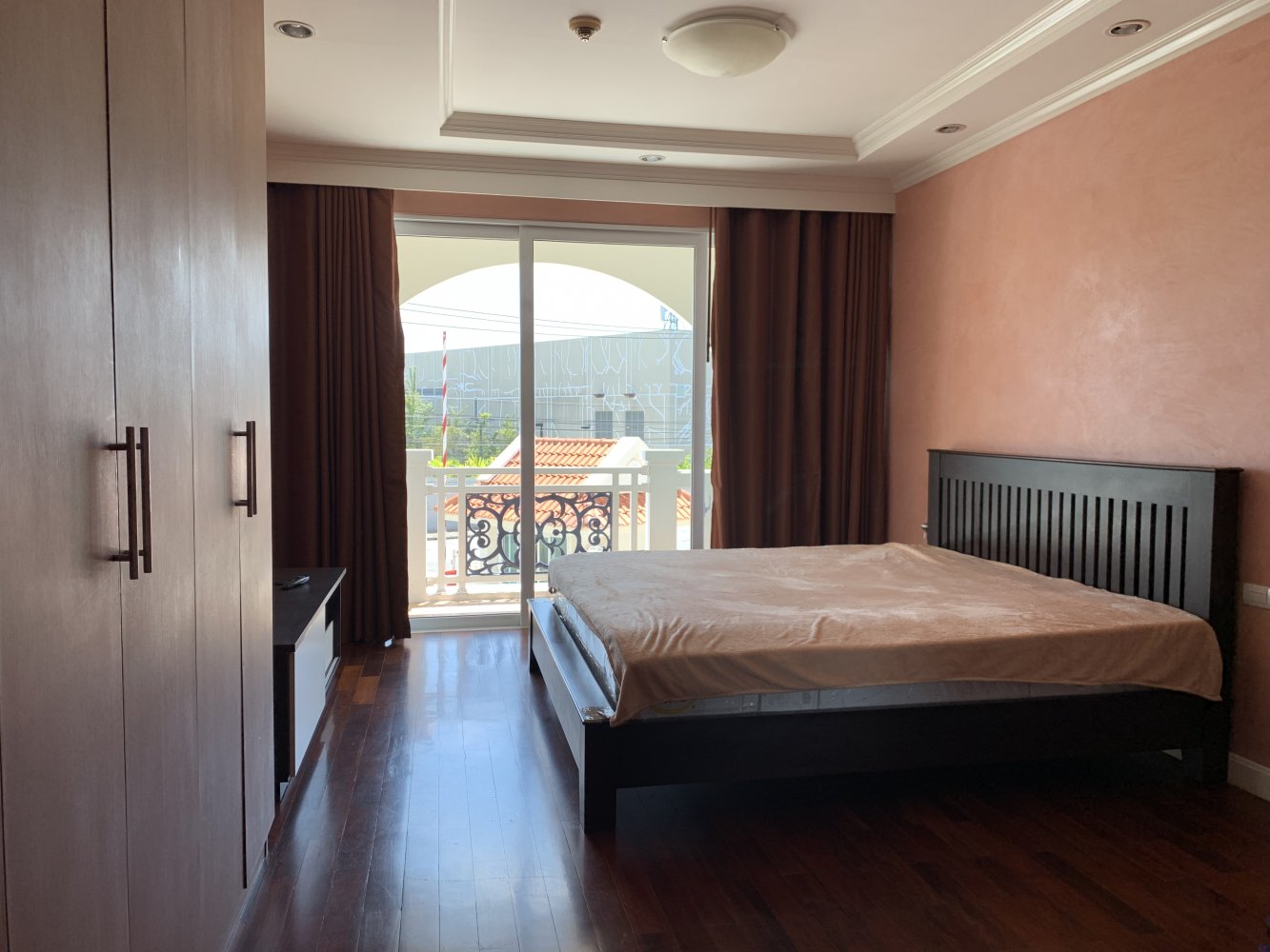 Property image - gallery 14