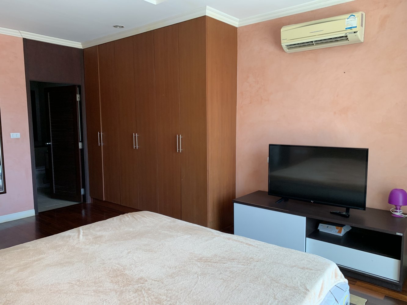 Property image - gallery 15