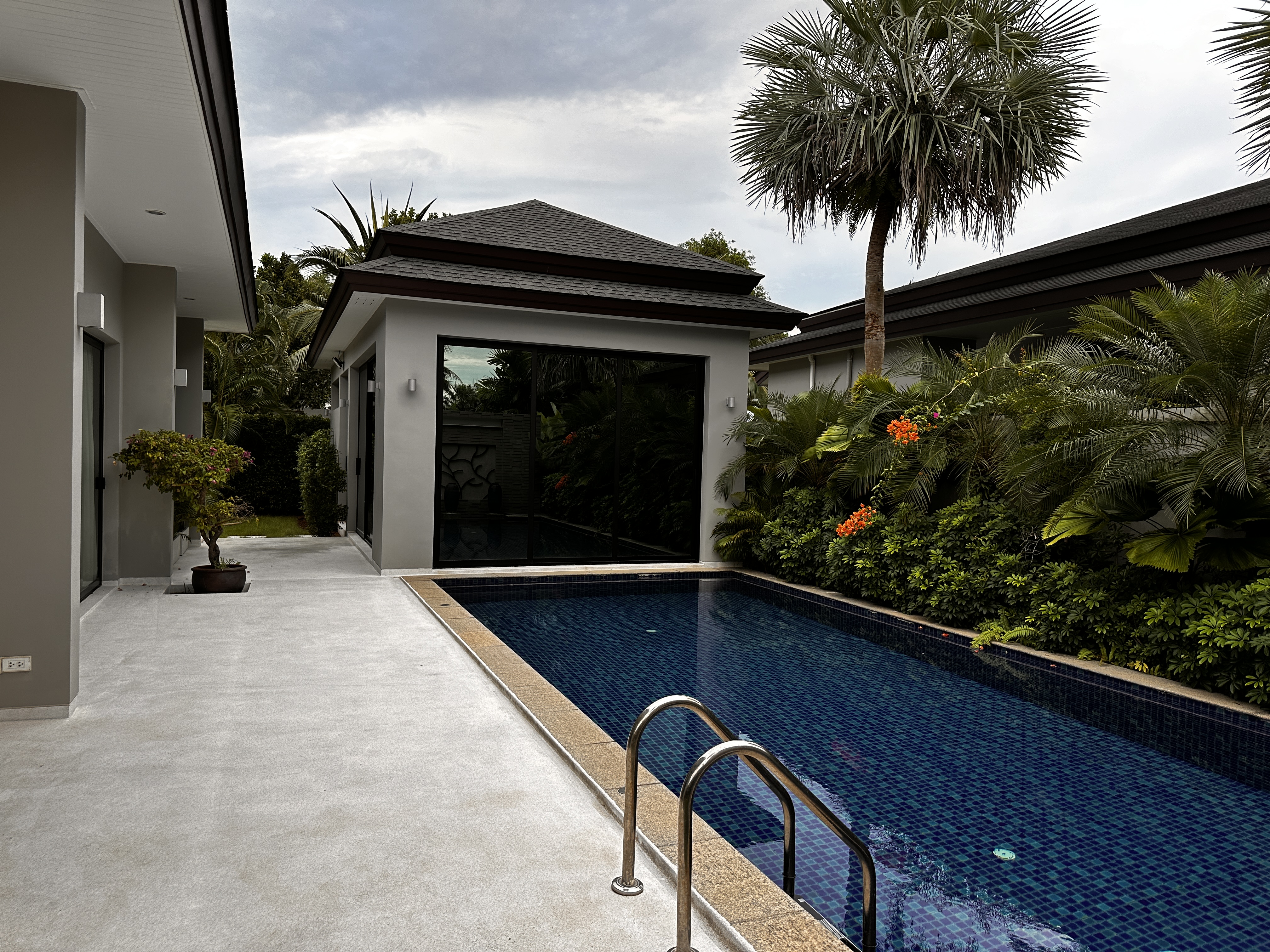 Property image - gallery 38