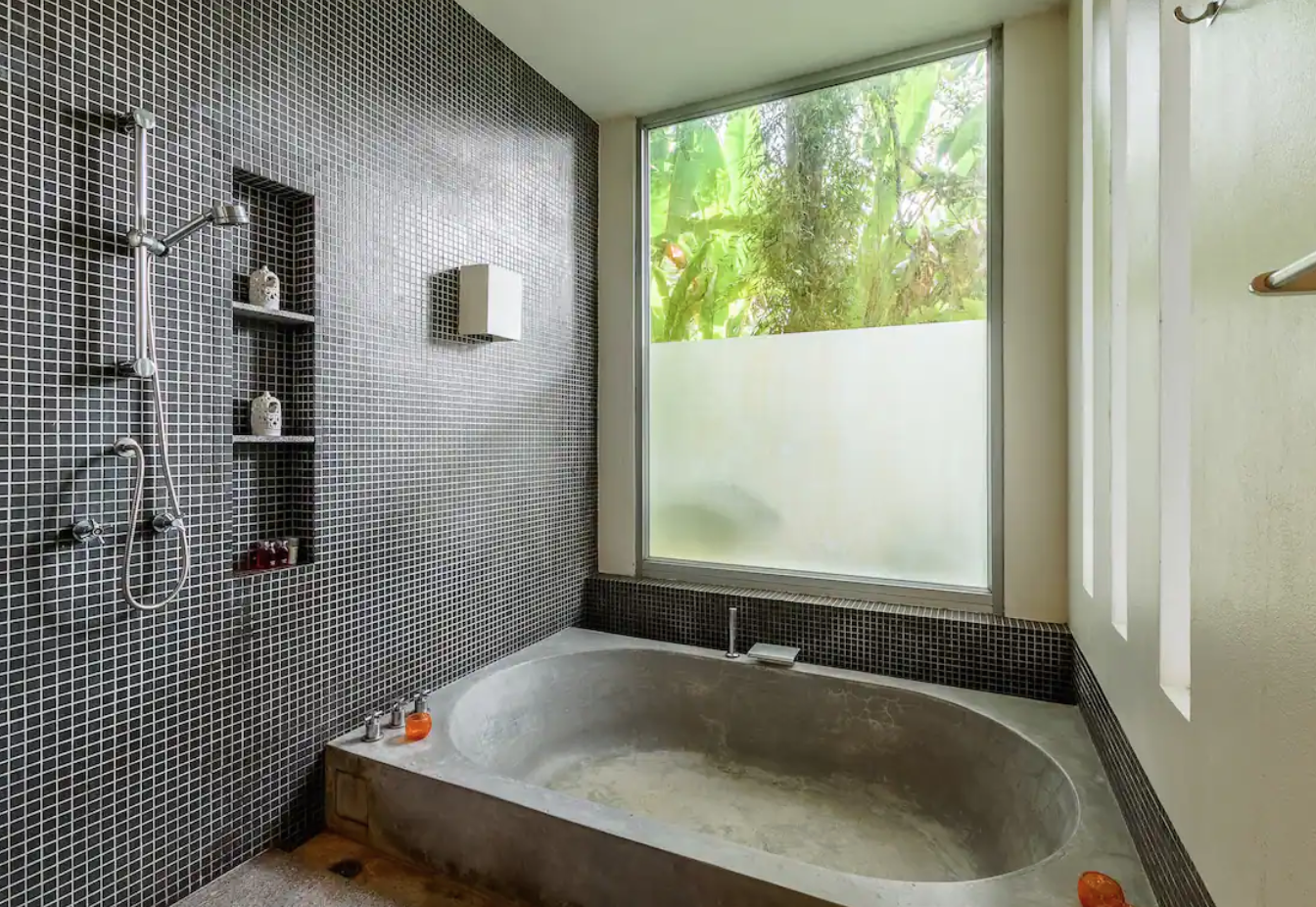 Property image - gallery 38