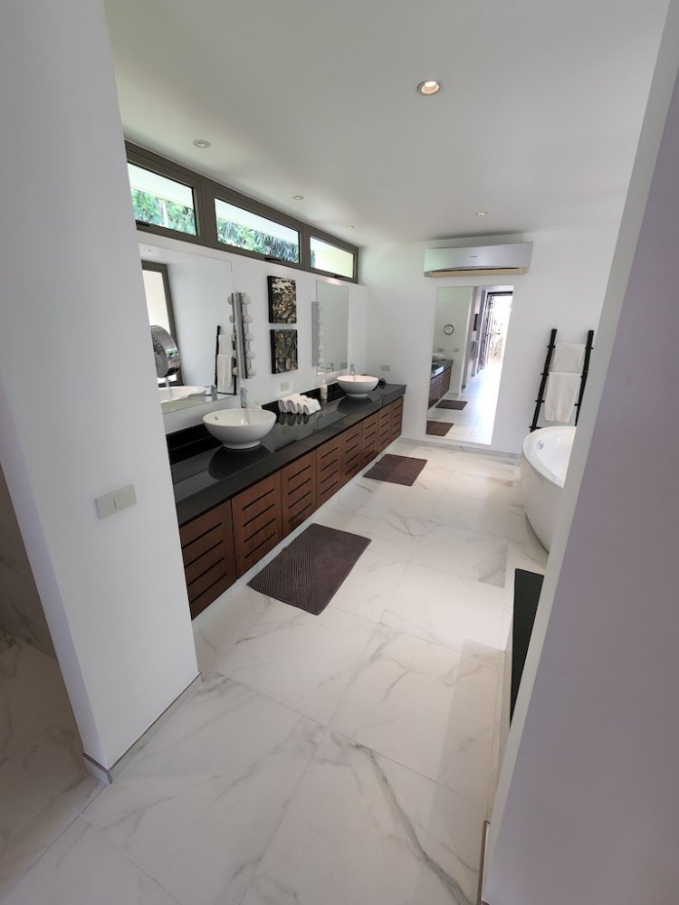 Property image - gallery 36