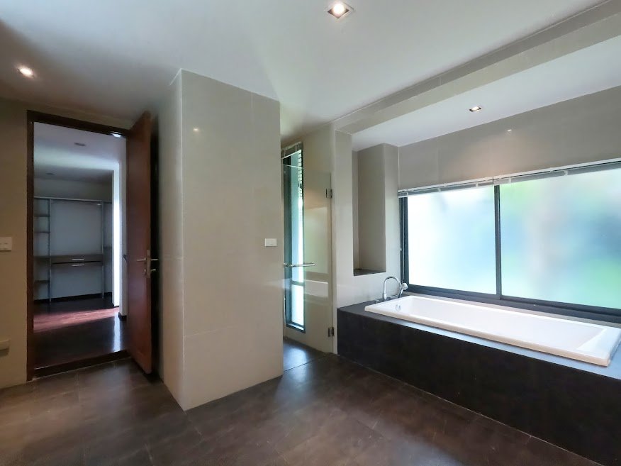 Property image - gallery 11