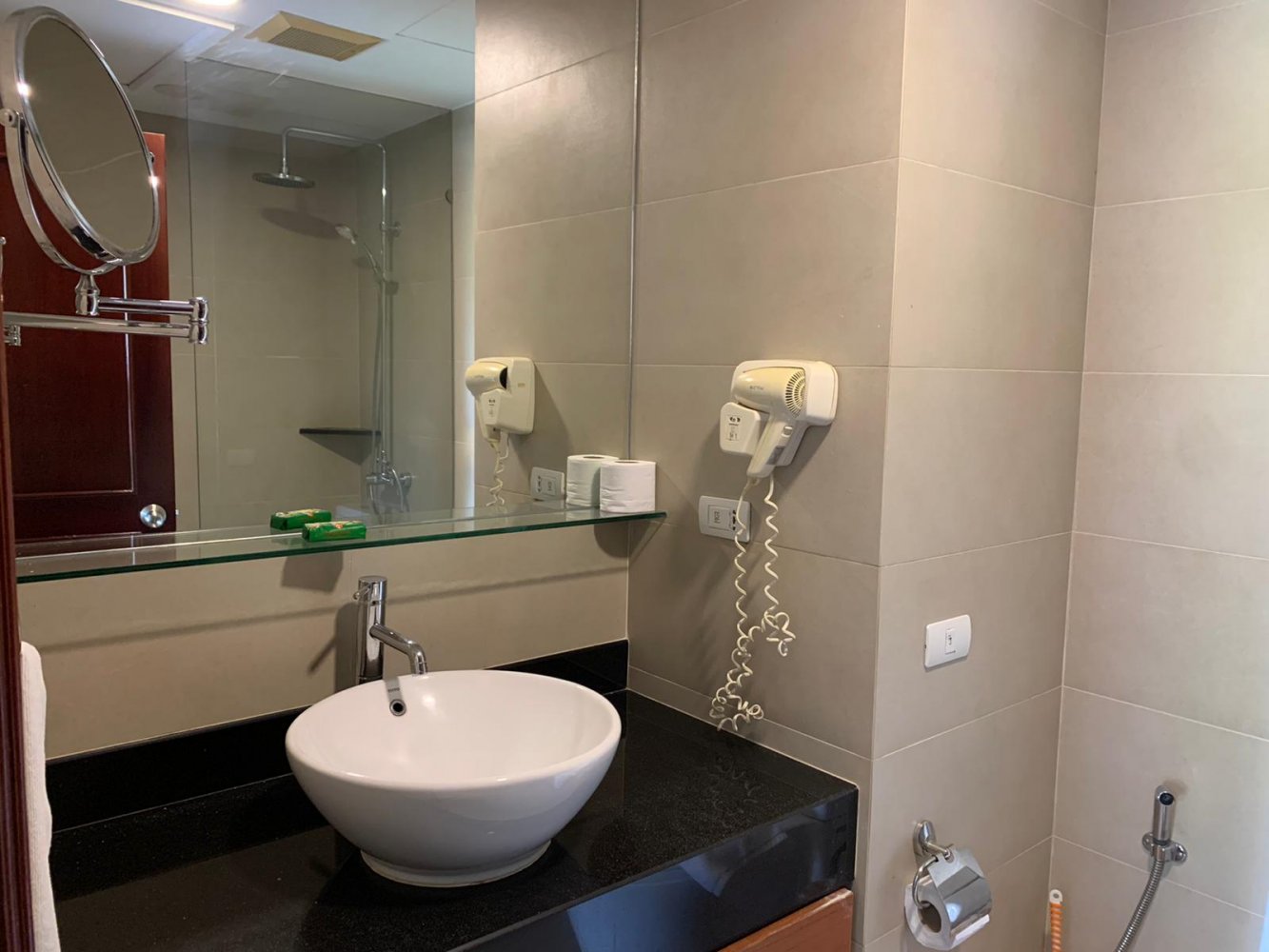 Property image - gallery 9