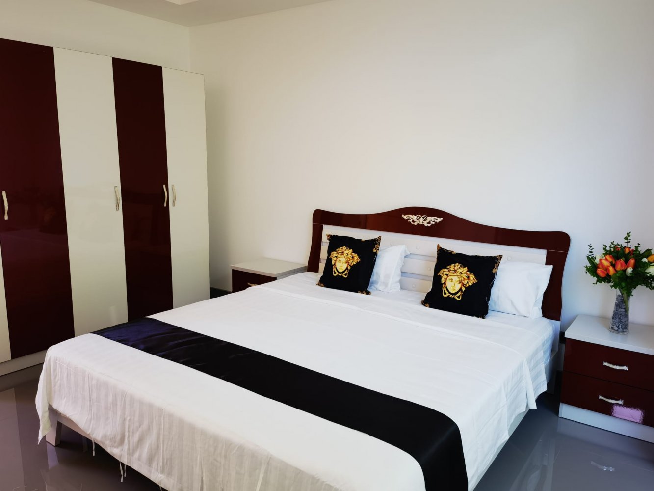 Property image - gallery 9