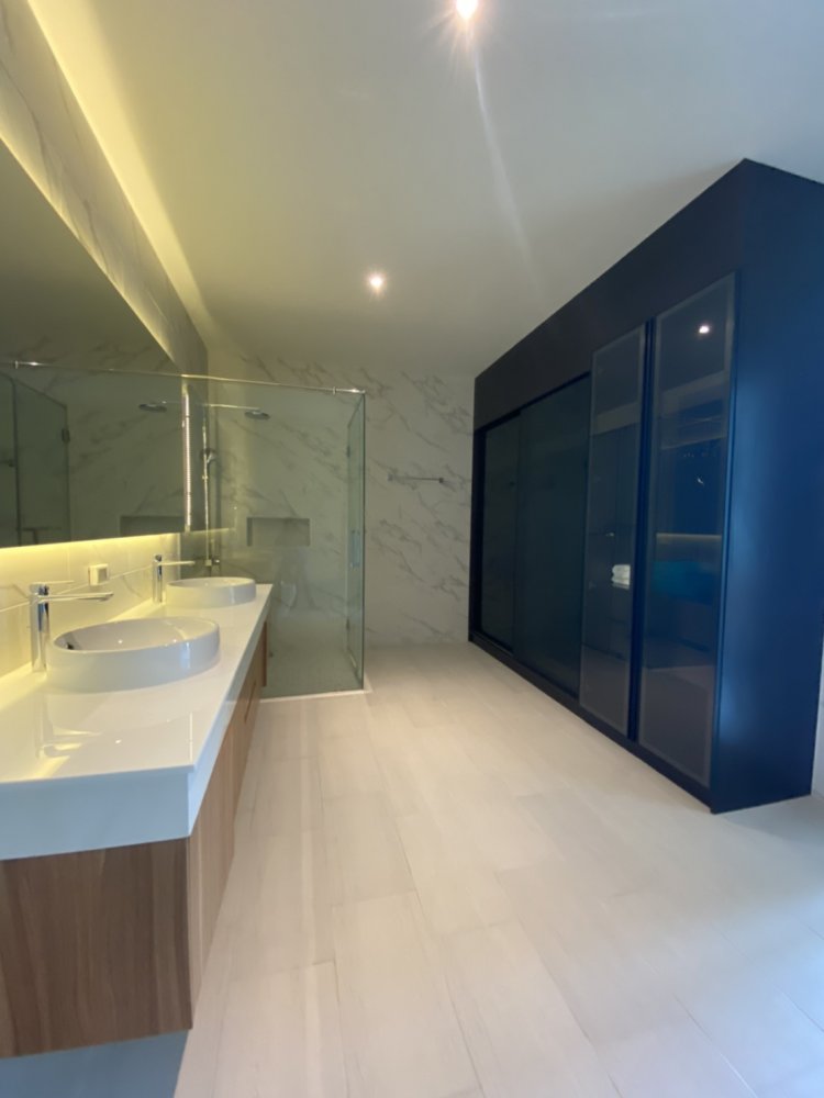 Property image - gallery 9