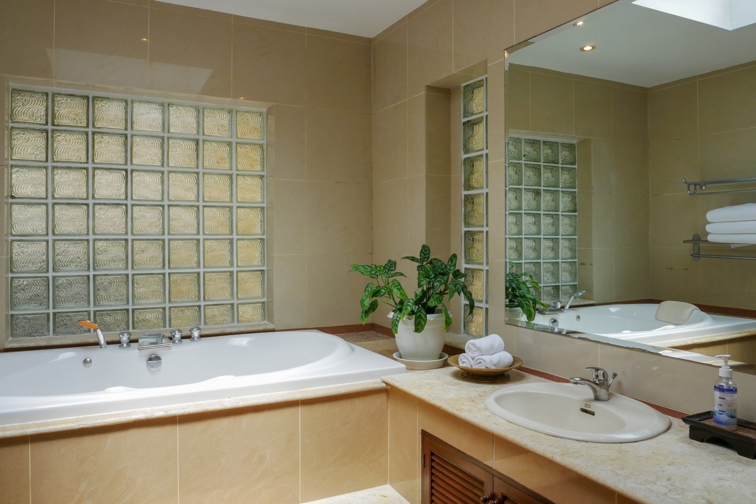 Property image - gallery 48