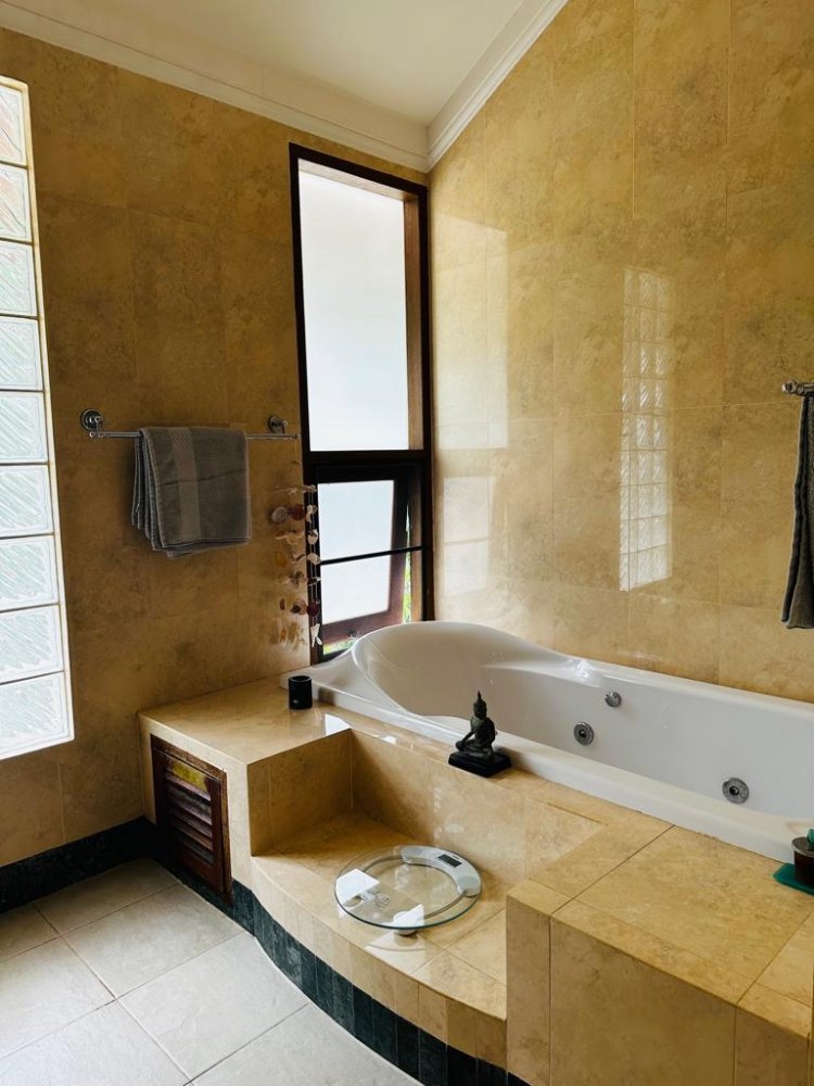 Property image - gallery 11