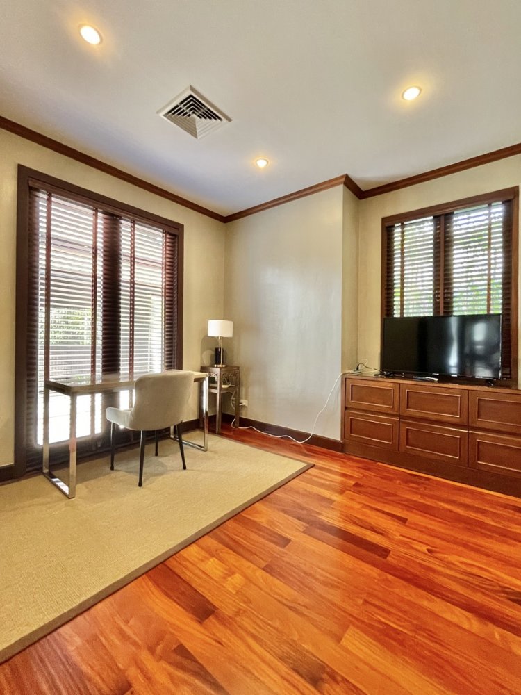 Property image - gallery 12