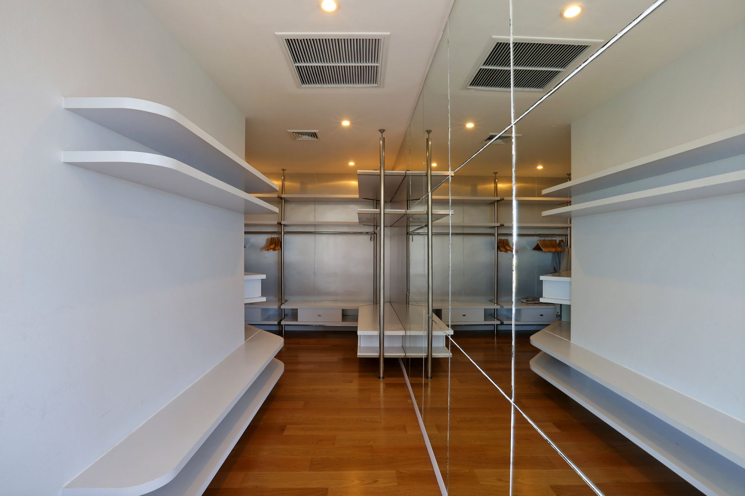 Property image - gallery 46