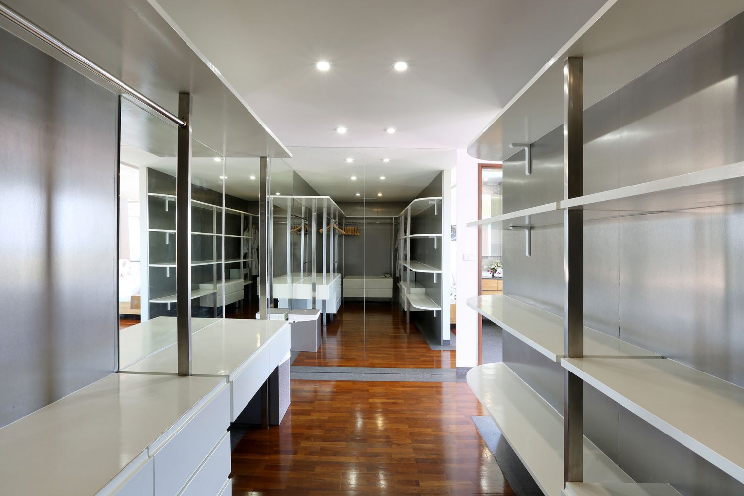 Property image - gallery 68