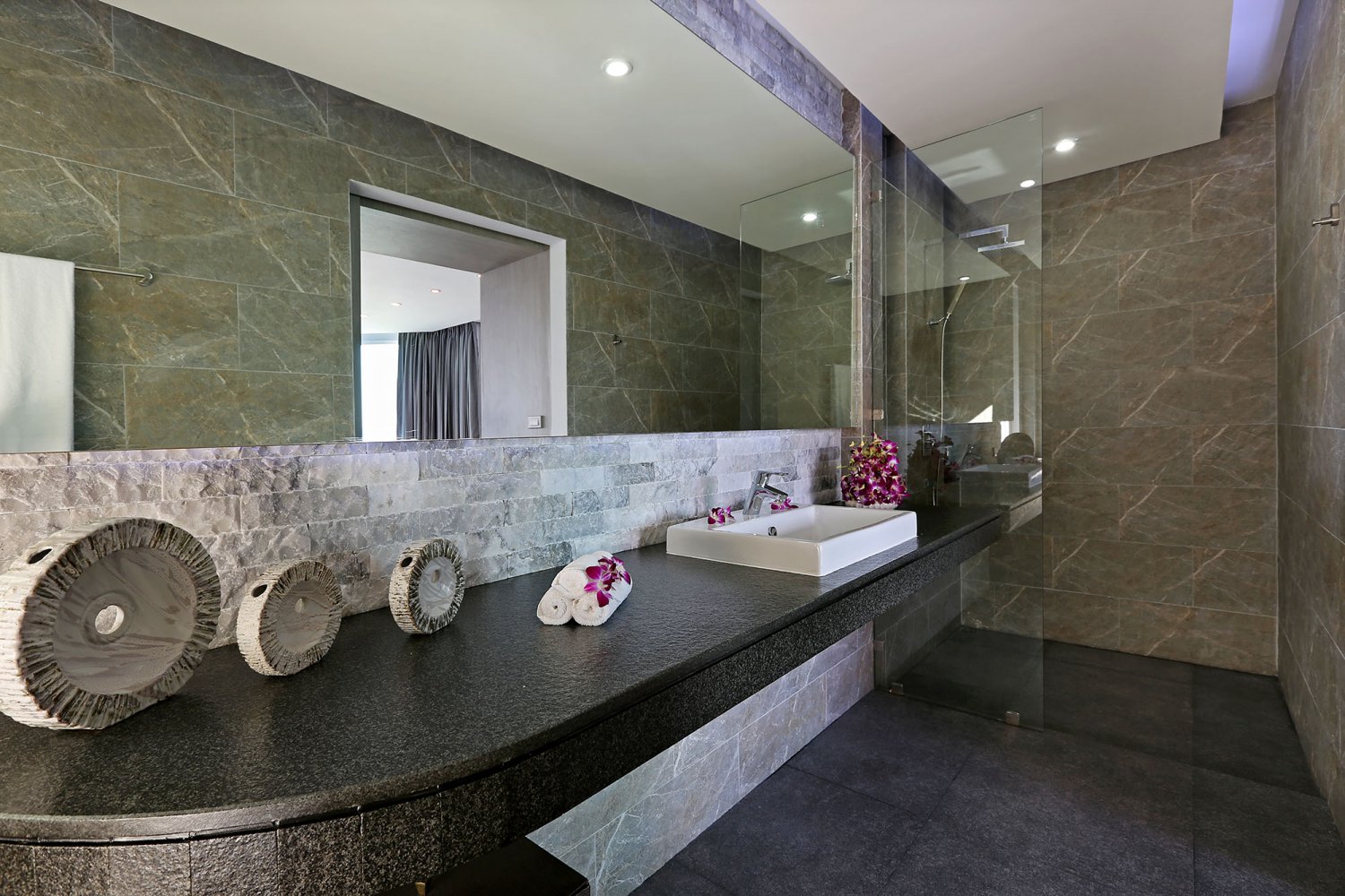 Property image - gallery 95