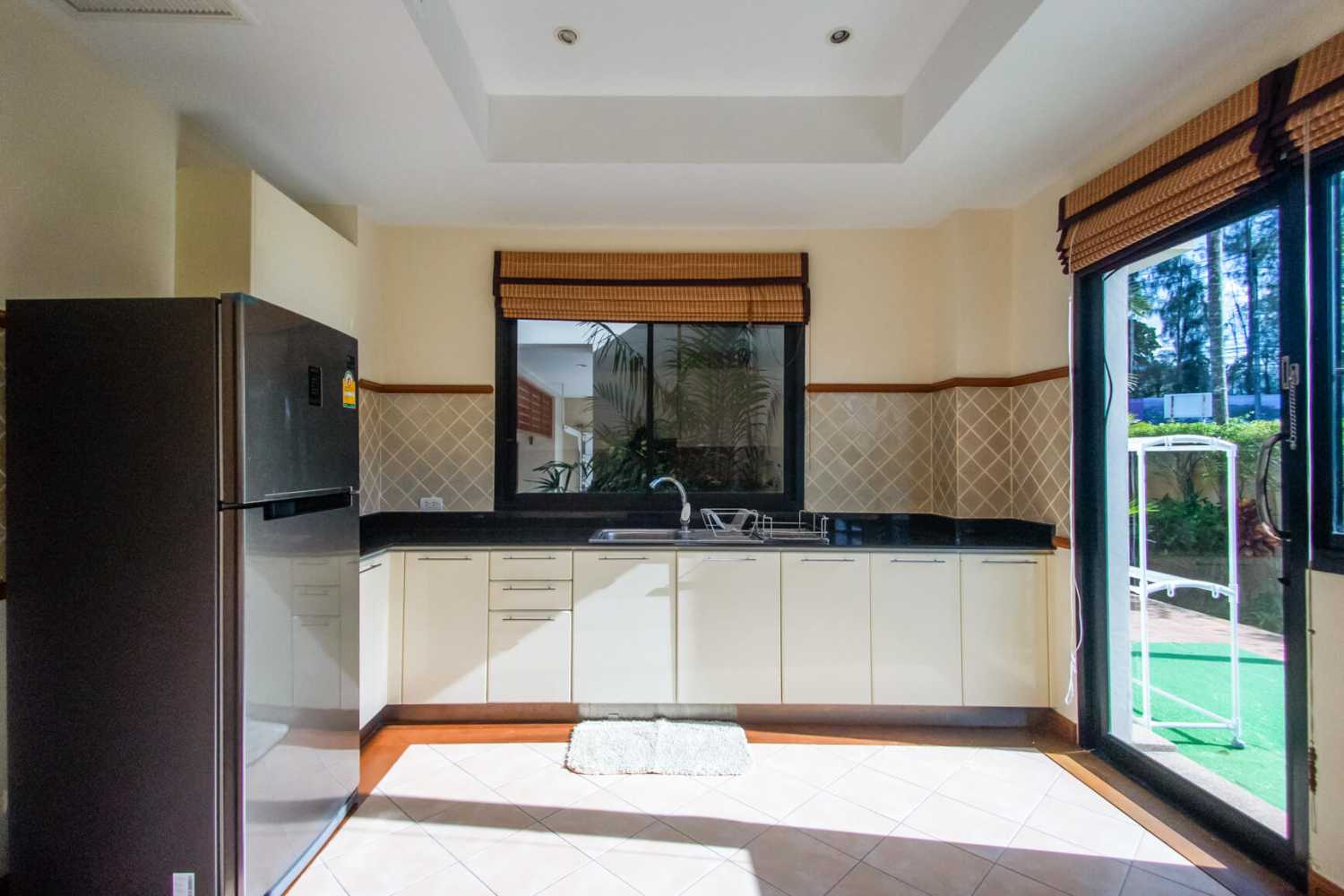 Property image - gallery 9