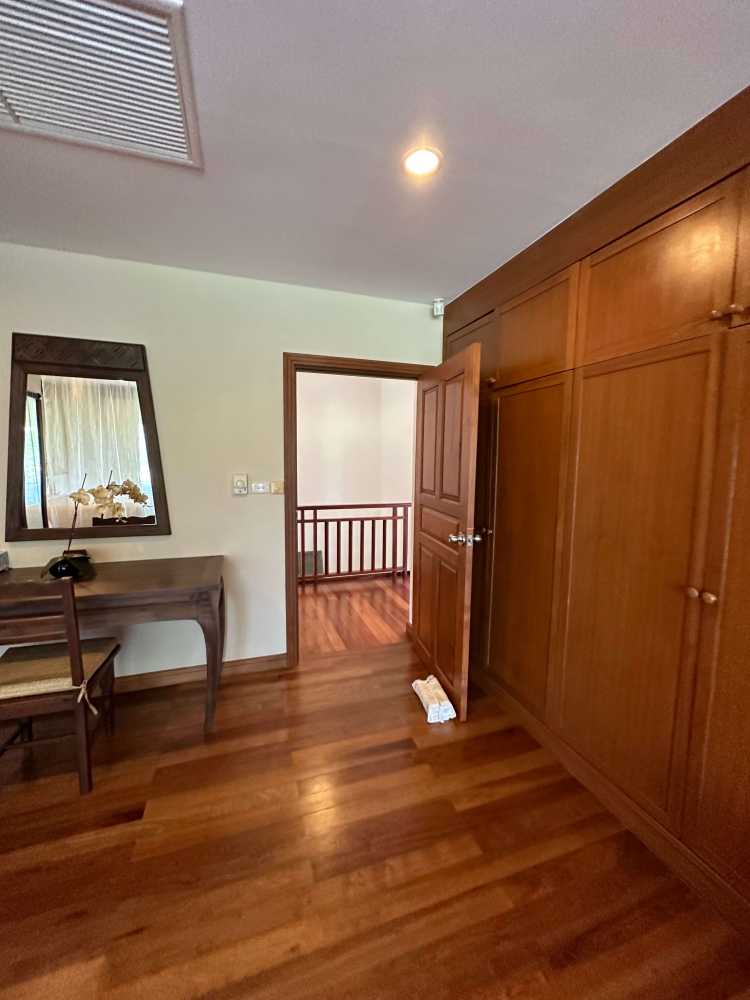 Property image - gallery 11