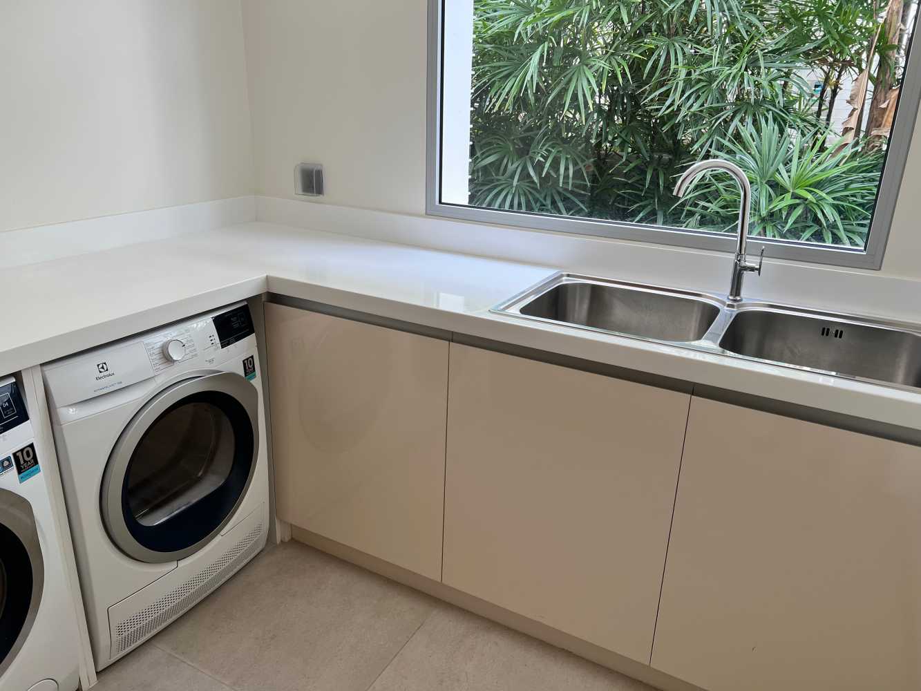 Property image - gallery 9