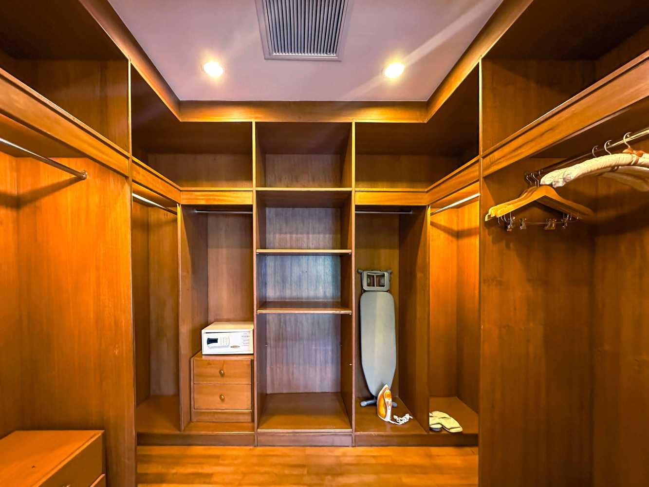 Property image - gallery 17