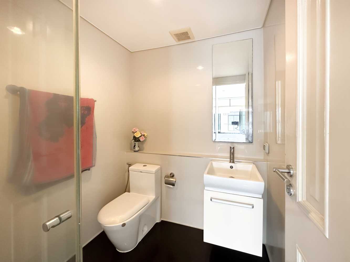 Property image - gallery 16