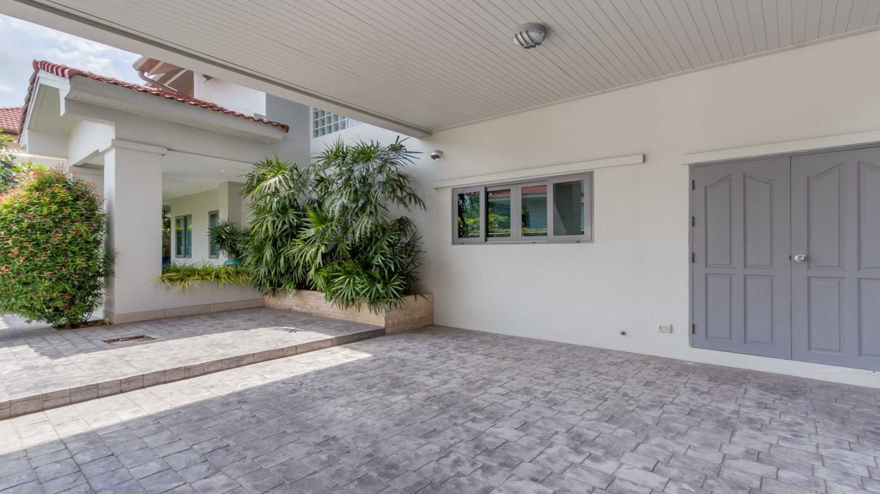 Property image - gallery 23