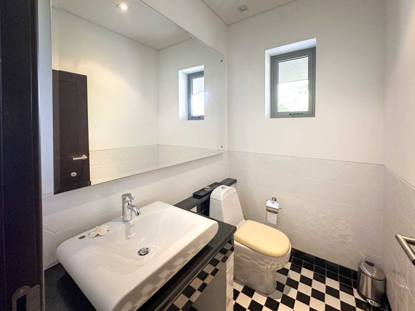 Property image - gallery 12