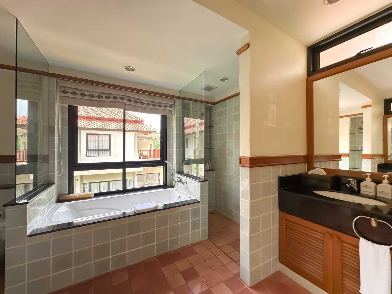 Property image - gallery 17