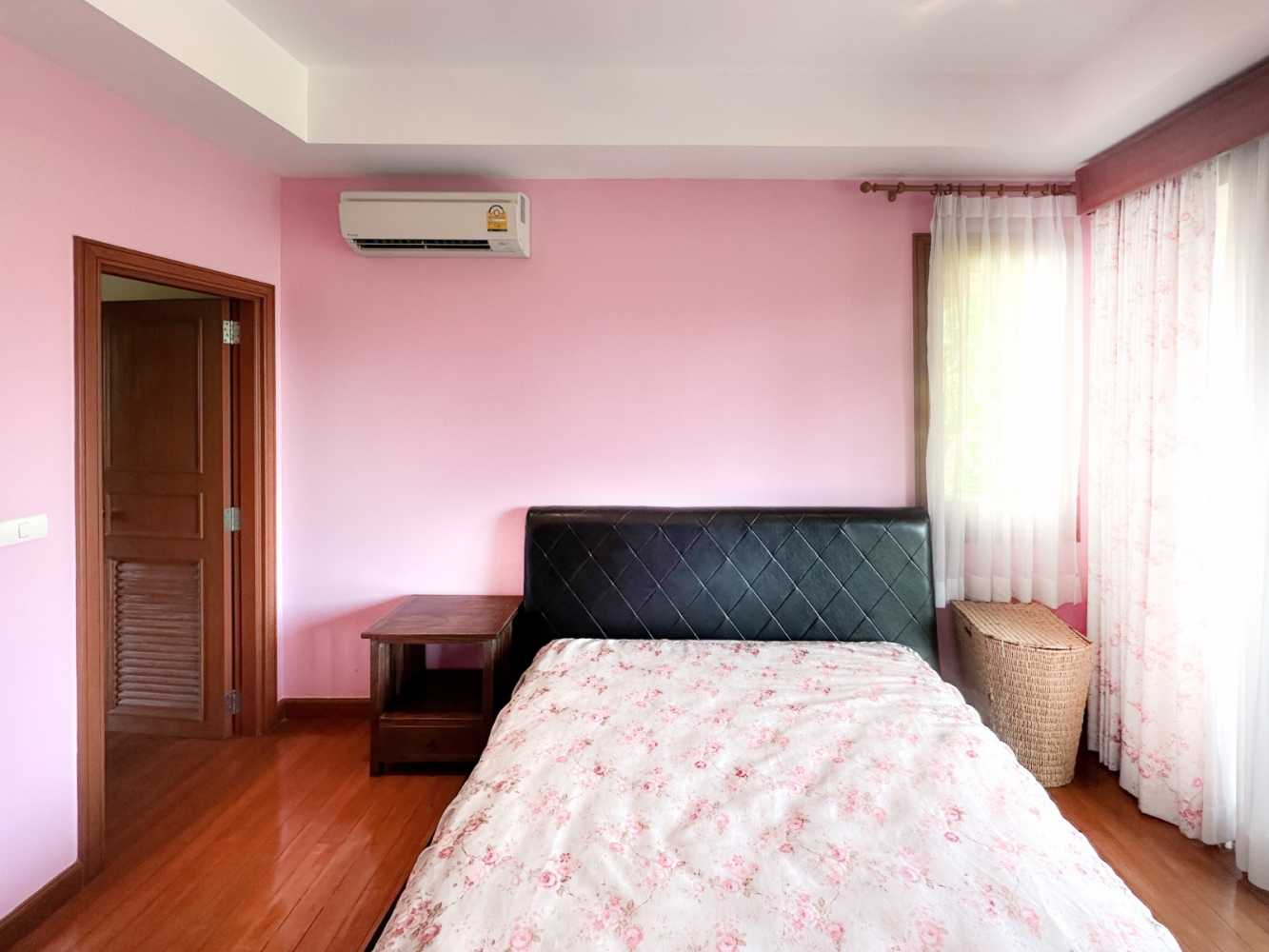 Property image - gallery 11