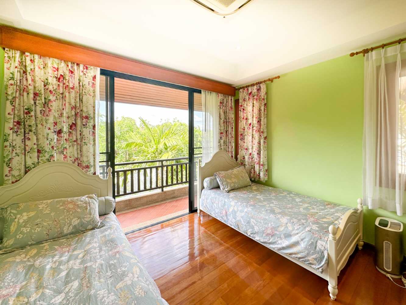 Property image - gallery 12