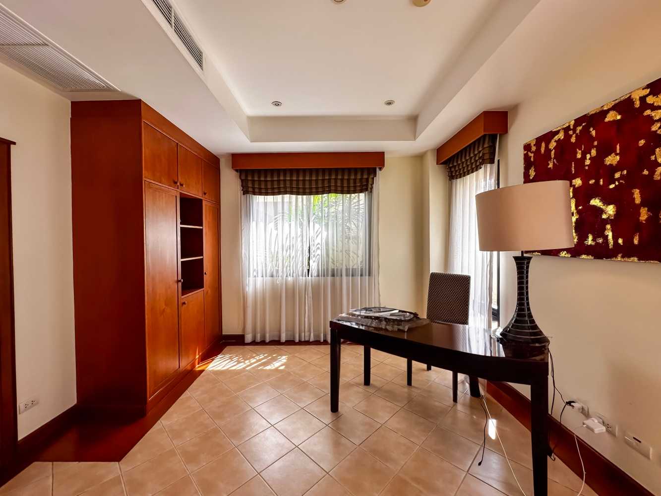 Property image - gallery 9