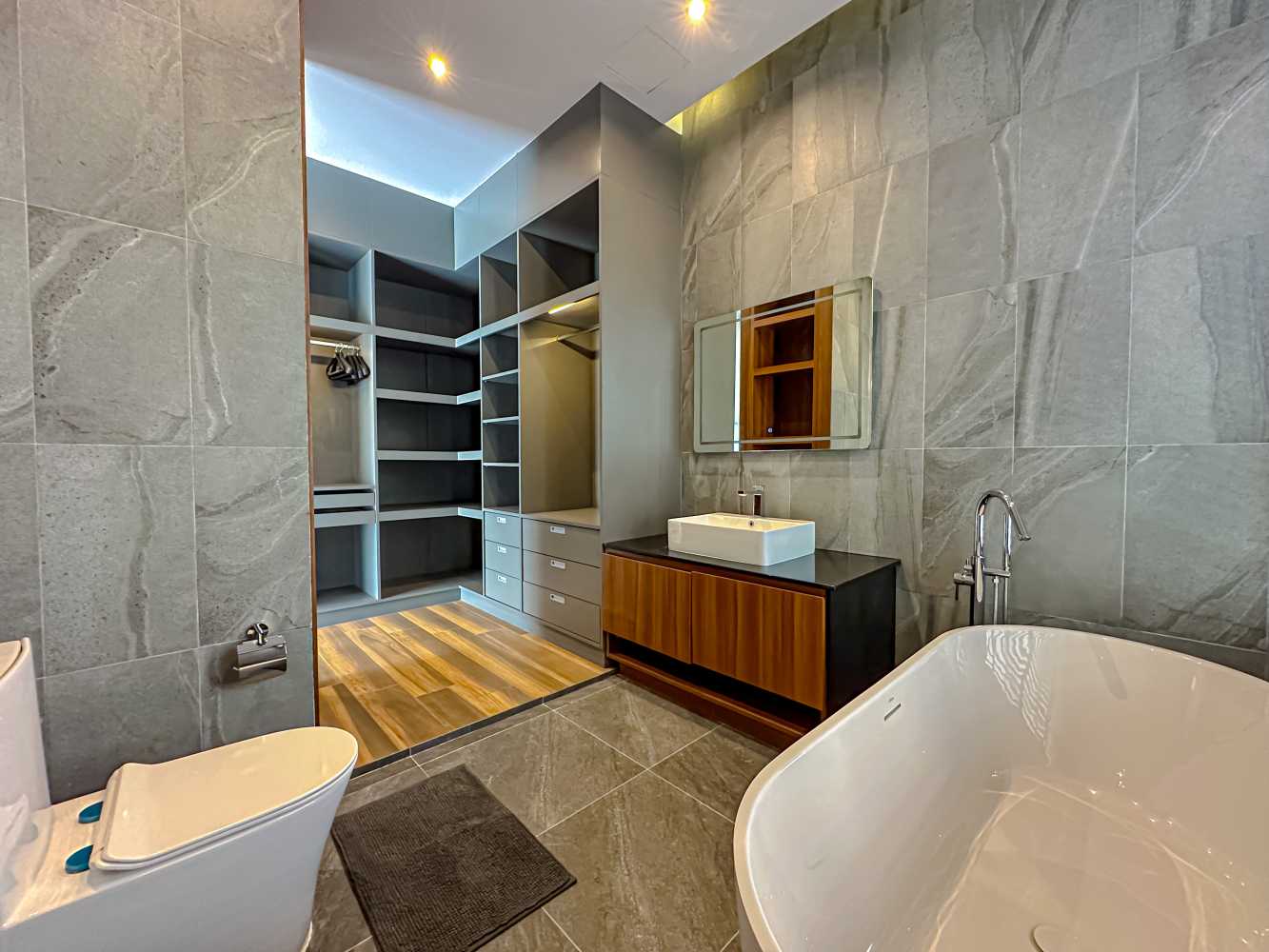 Property image - gallery 25