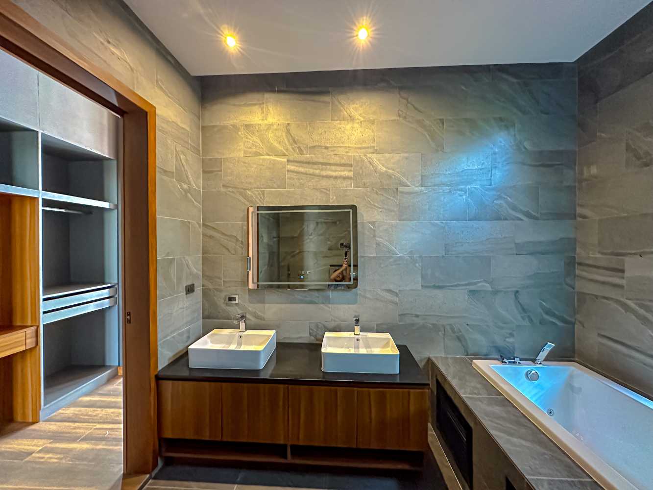 Property image - gallery 26