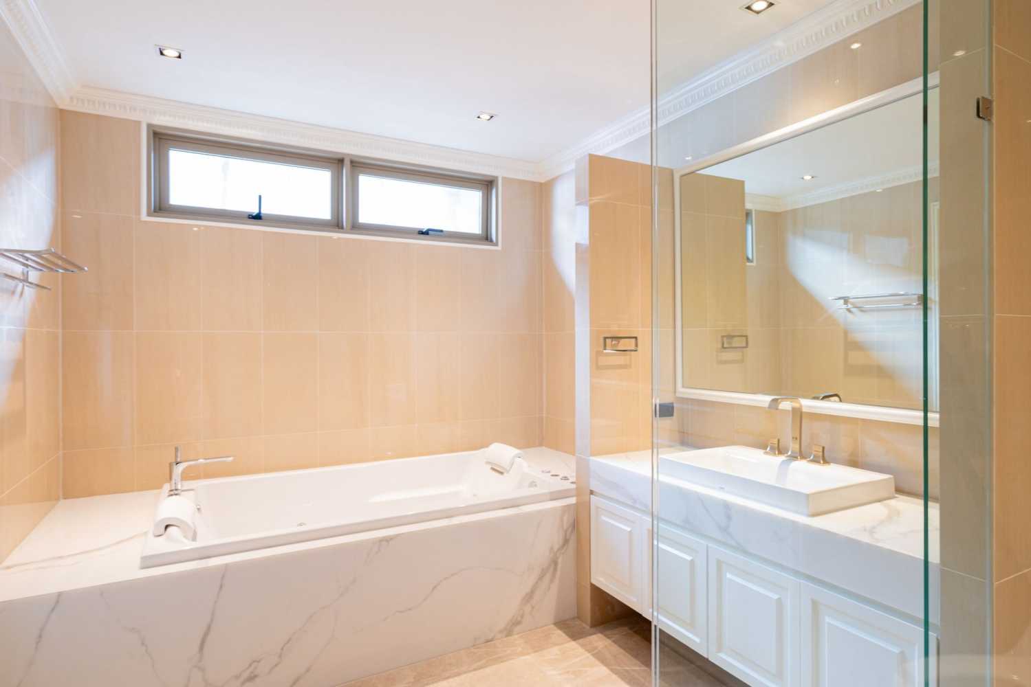 Property image - gallery 11