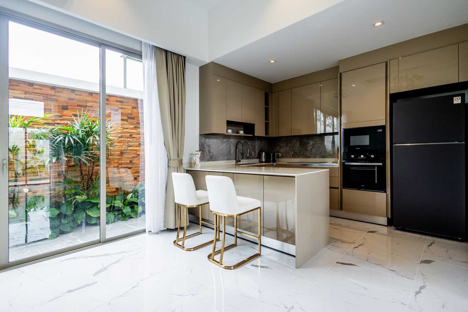 Property image - gallery 8