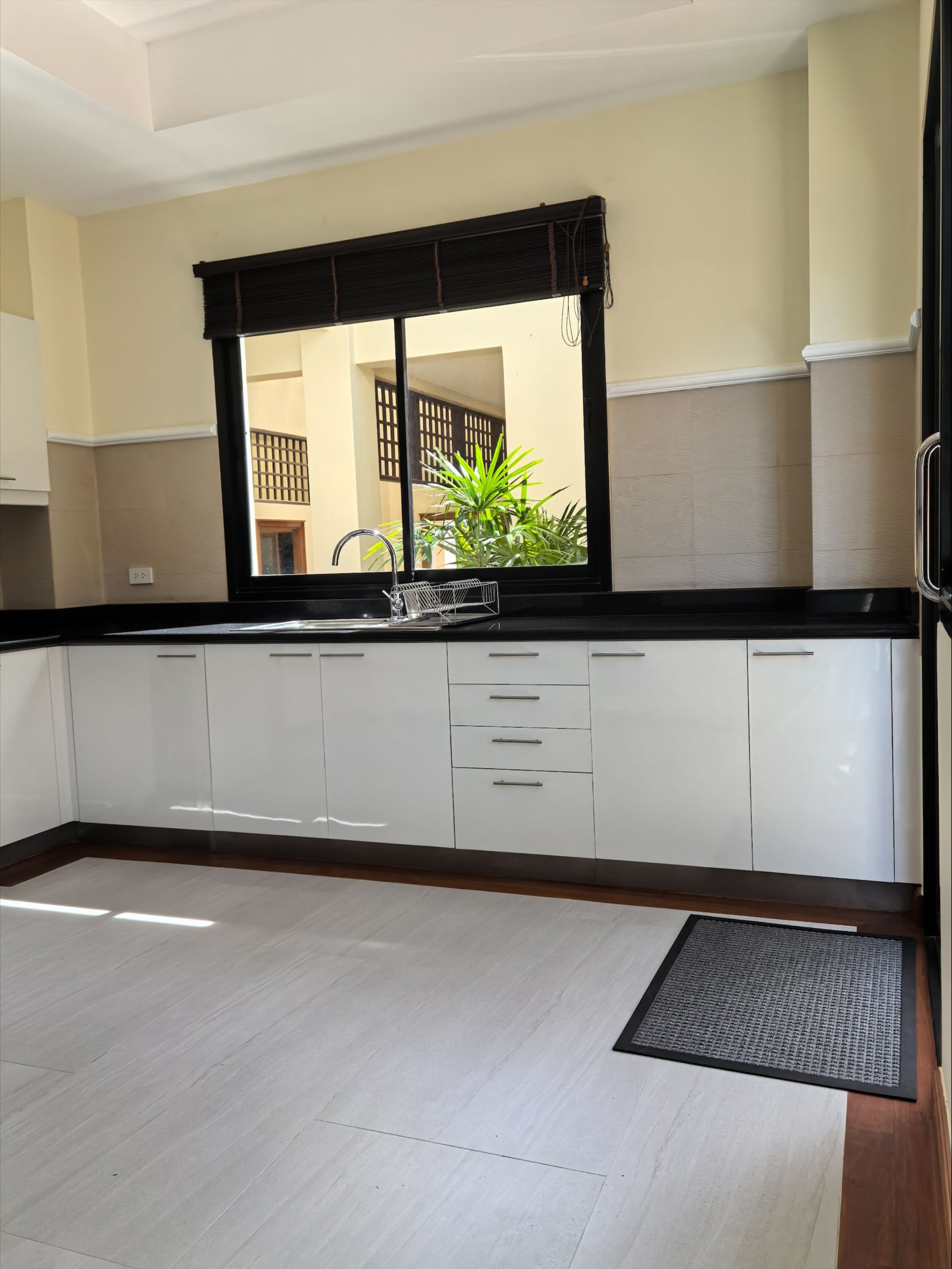 Property image - gallery 13