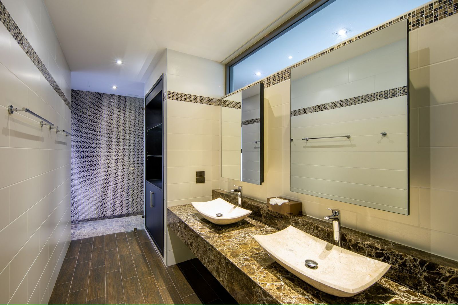 Property image - gallery 11