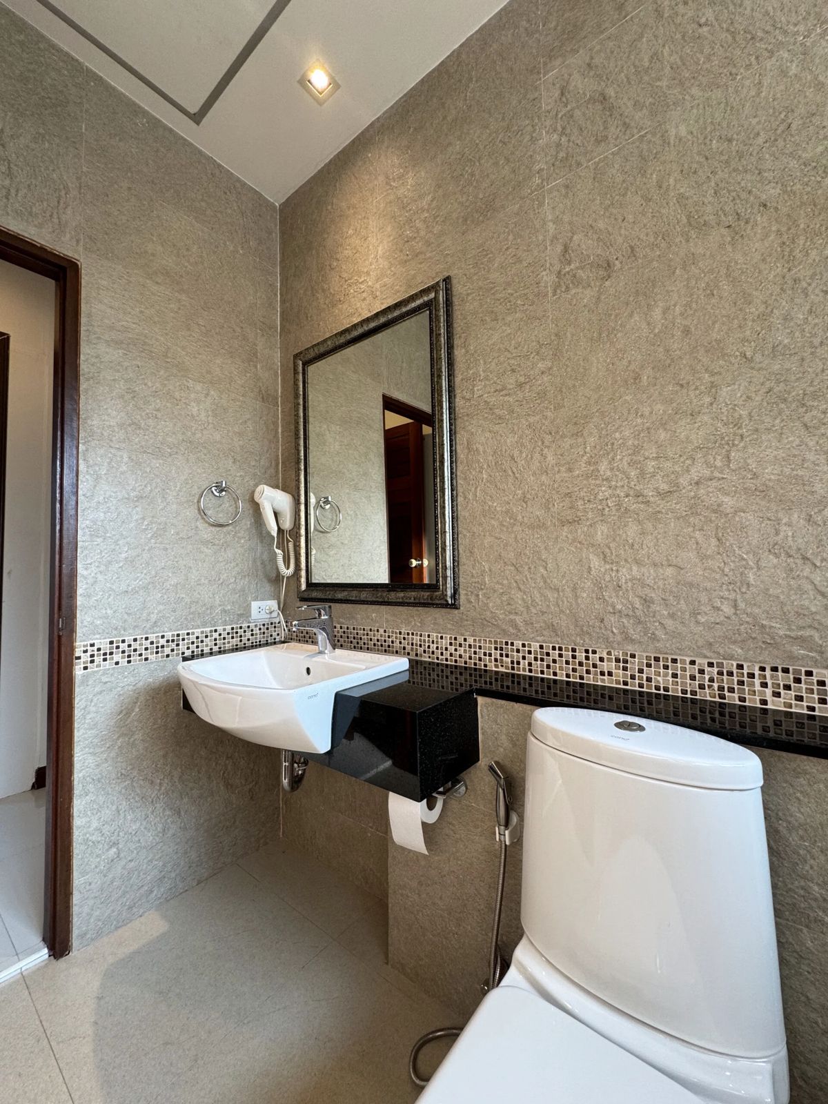 Property image - gallery 29