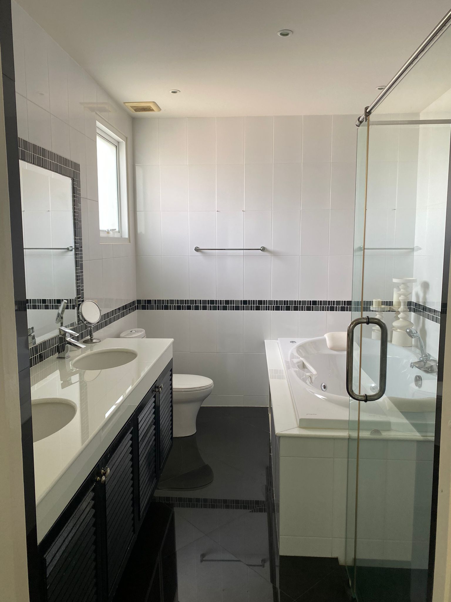 Property image - gallery 11