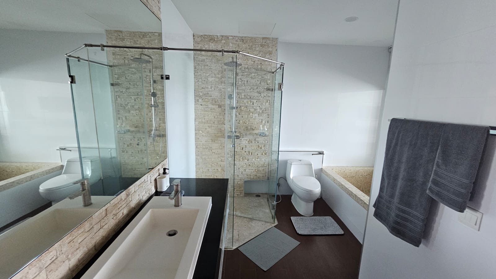 Property image - gallery 12