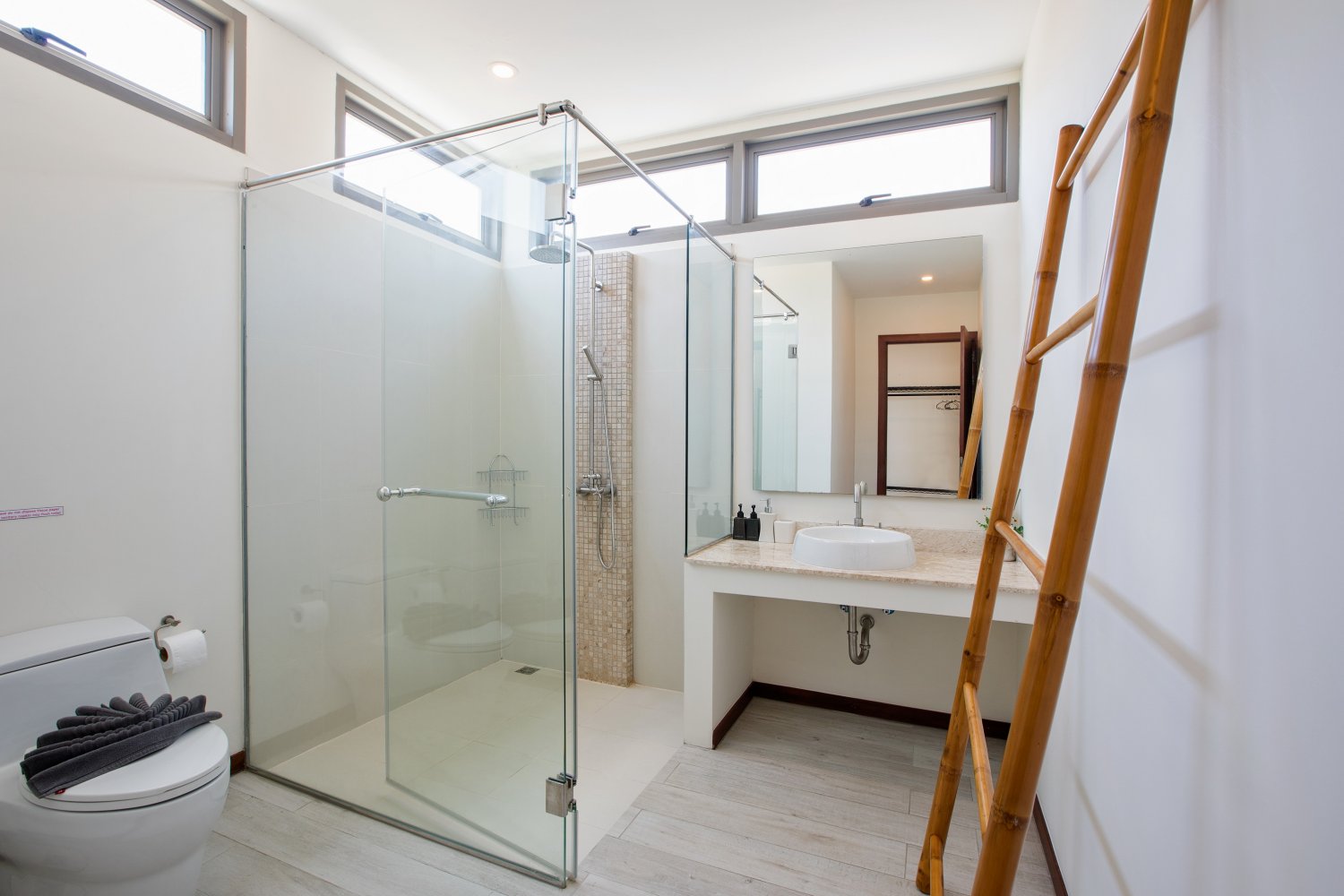 Property image - gallery 9