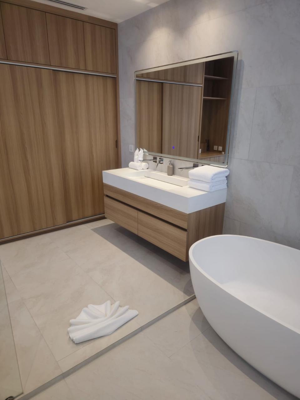 Property image - gallery 11