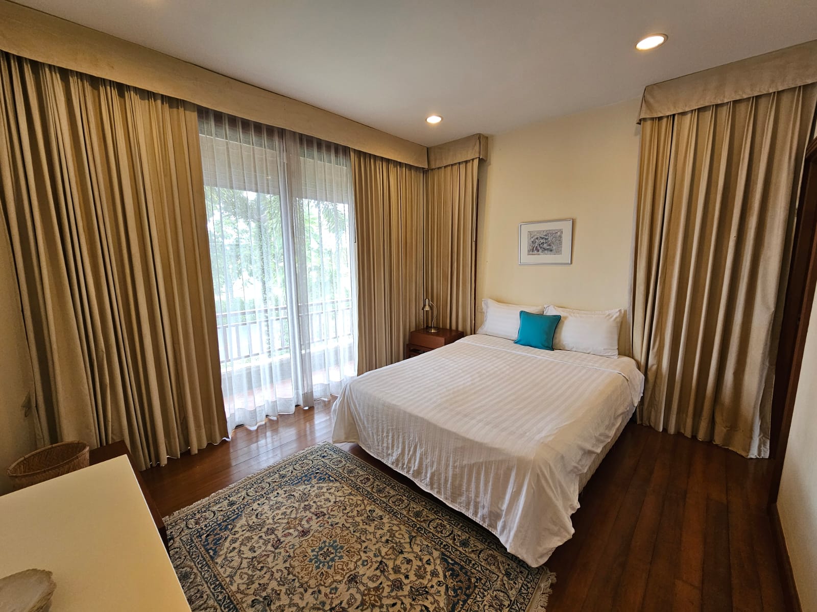 Property image - gallery 13