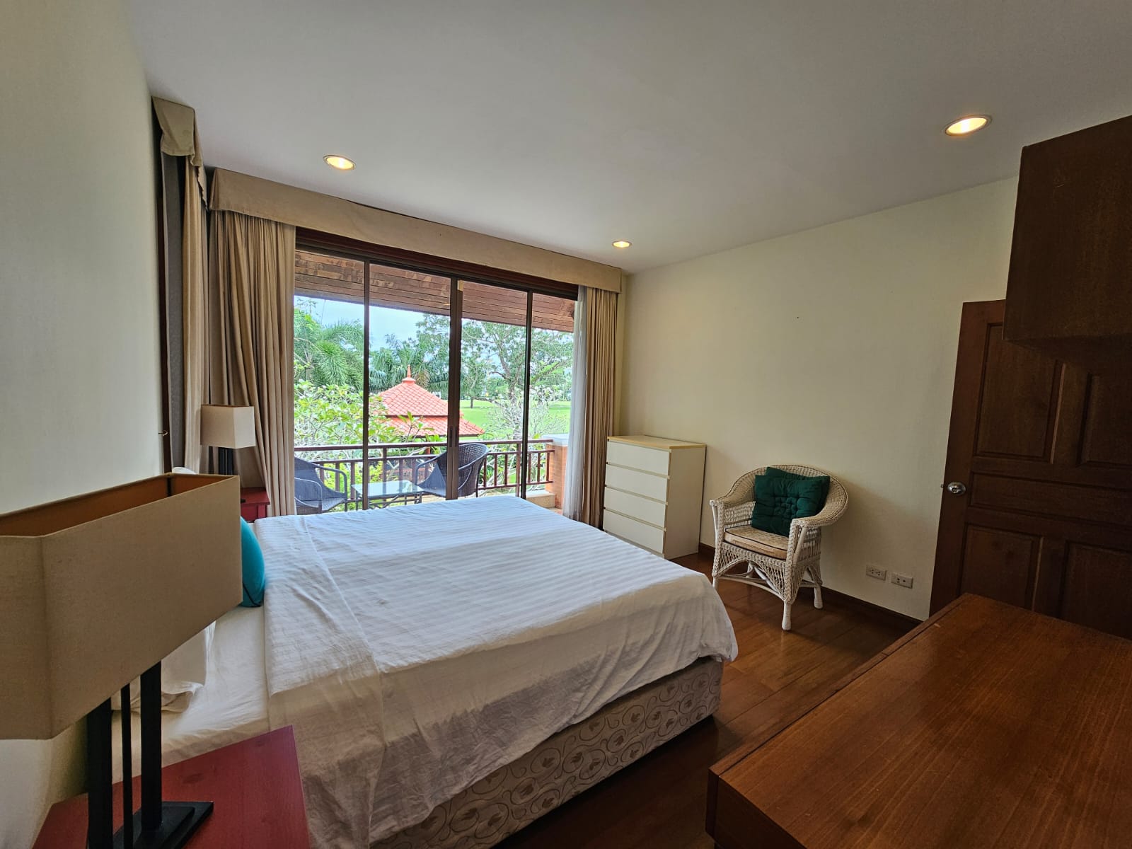 Property image - gallery 11