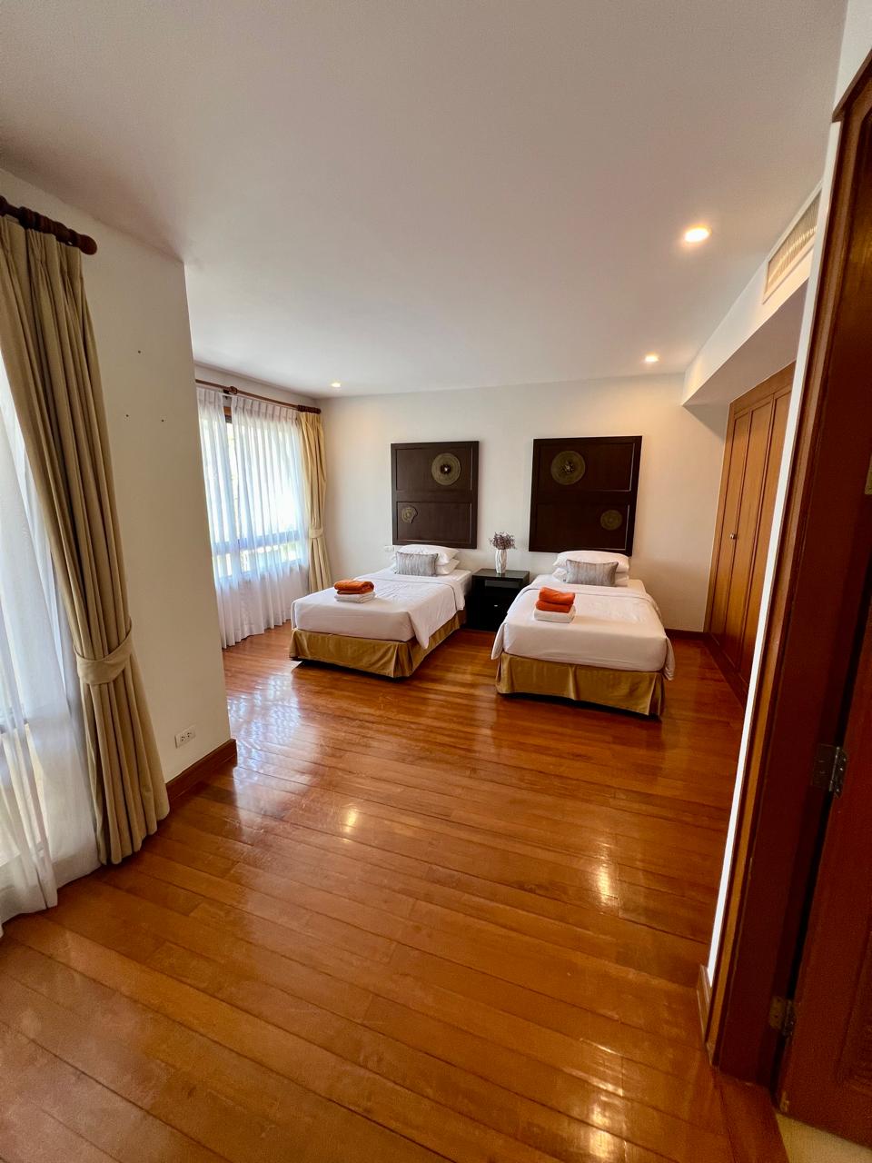 Property image - gallery 9