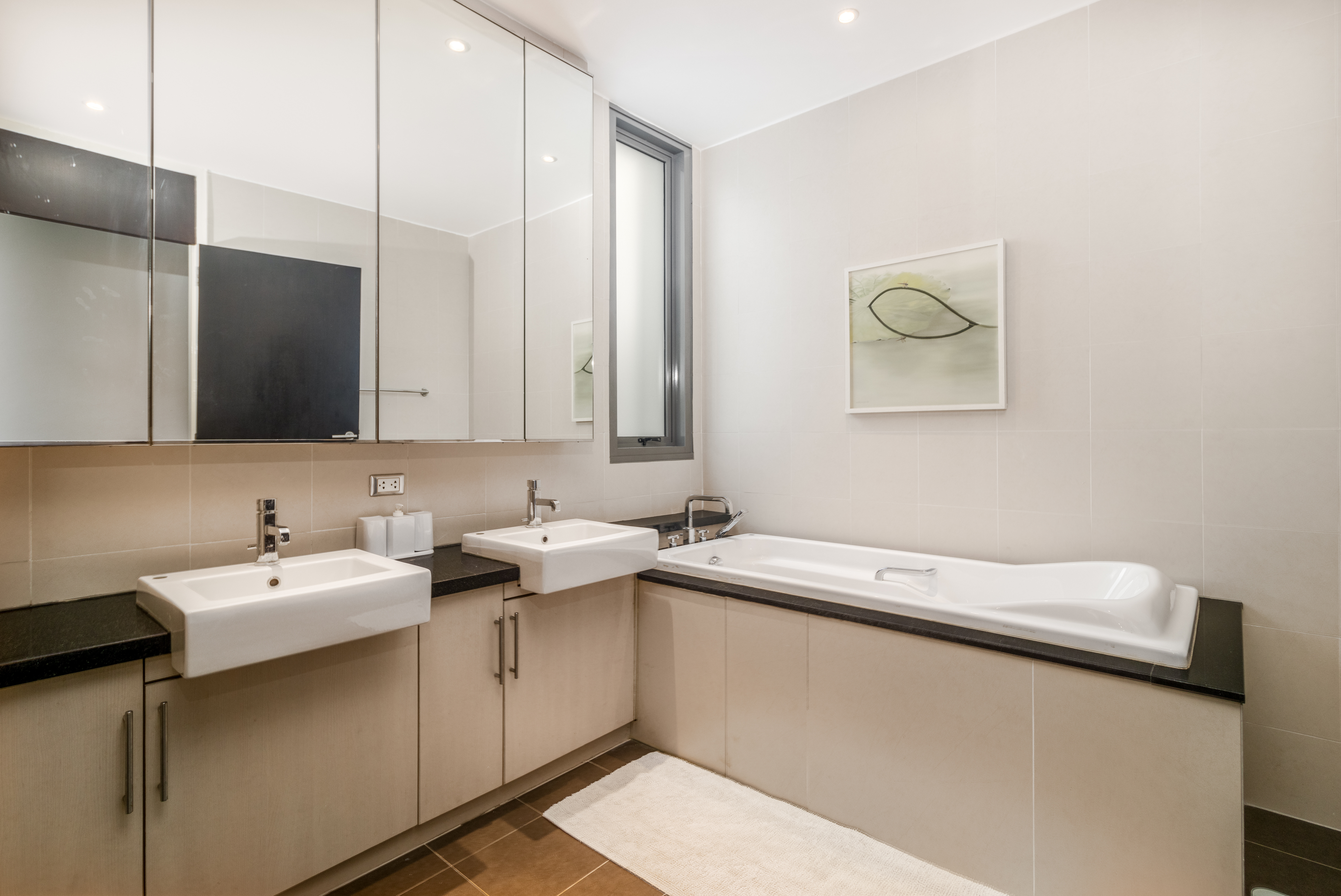 Property image - gallery 11