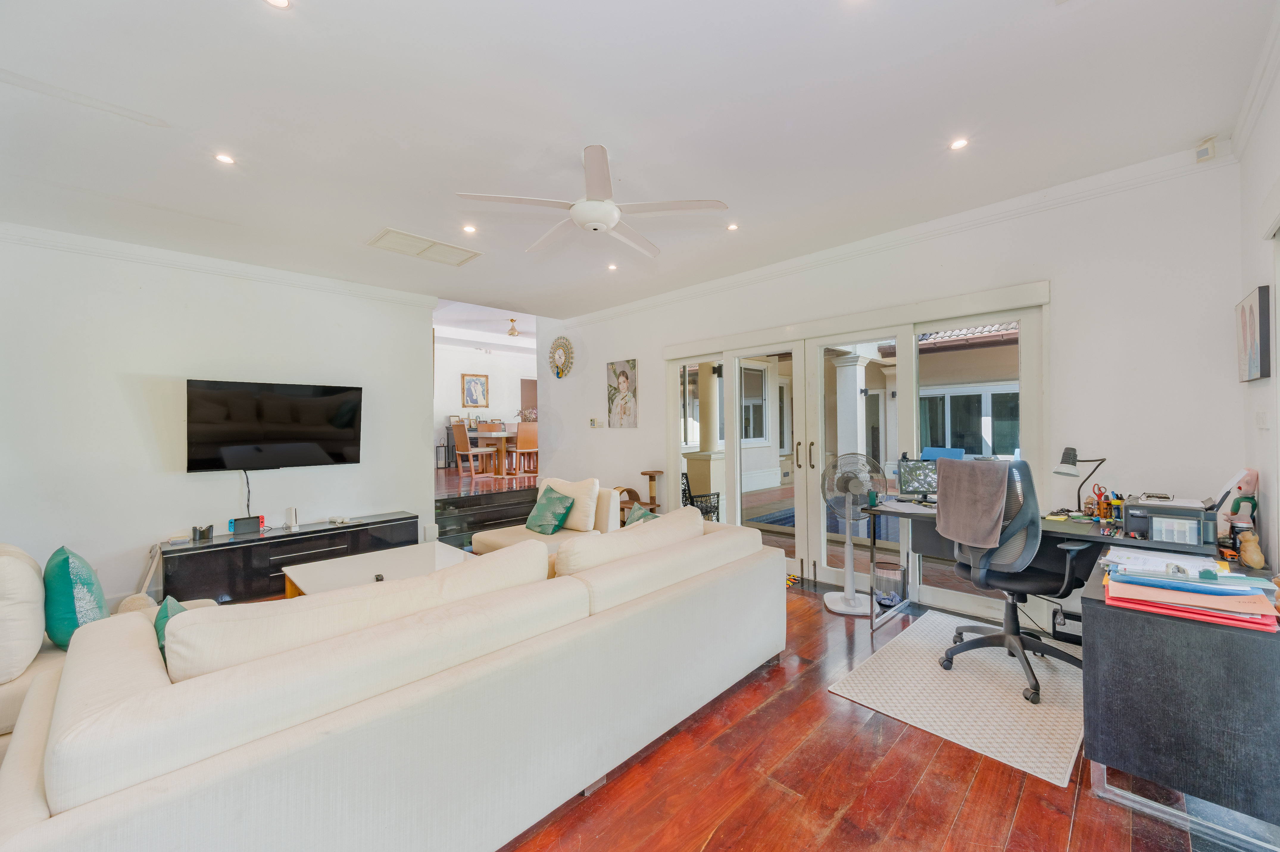 Property image - gallery 12