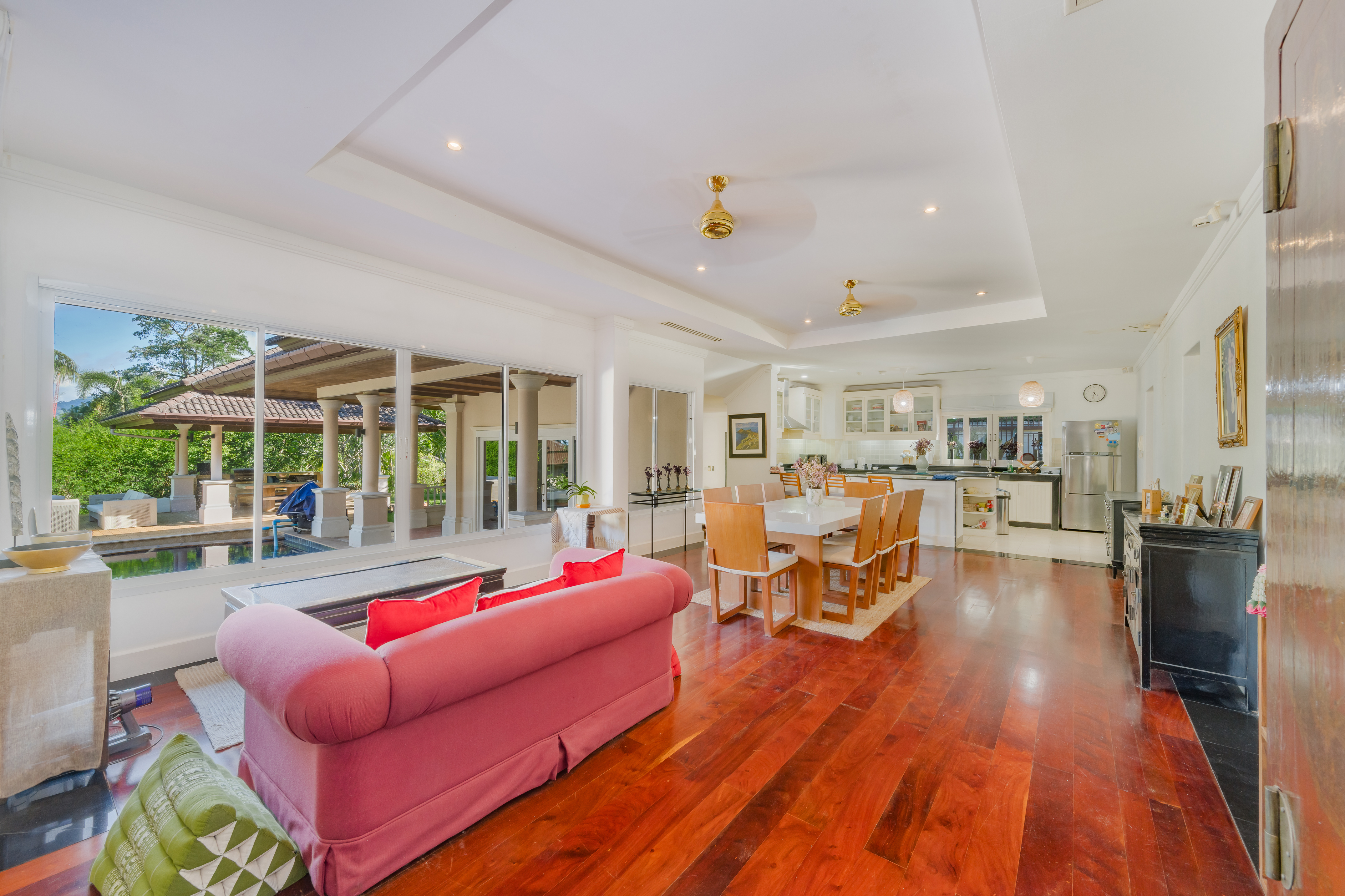 Property image - gallery 8