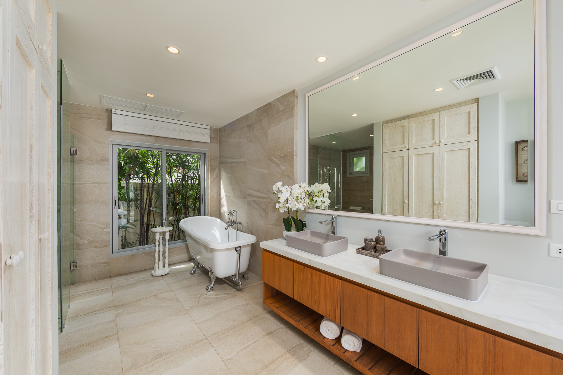 Property image - gallery 11