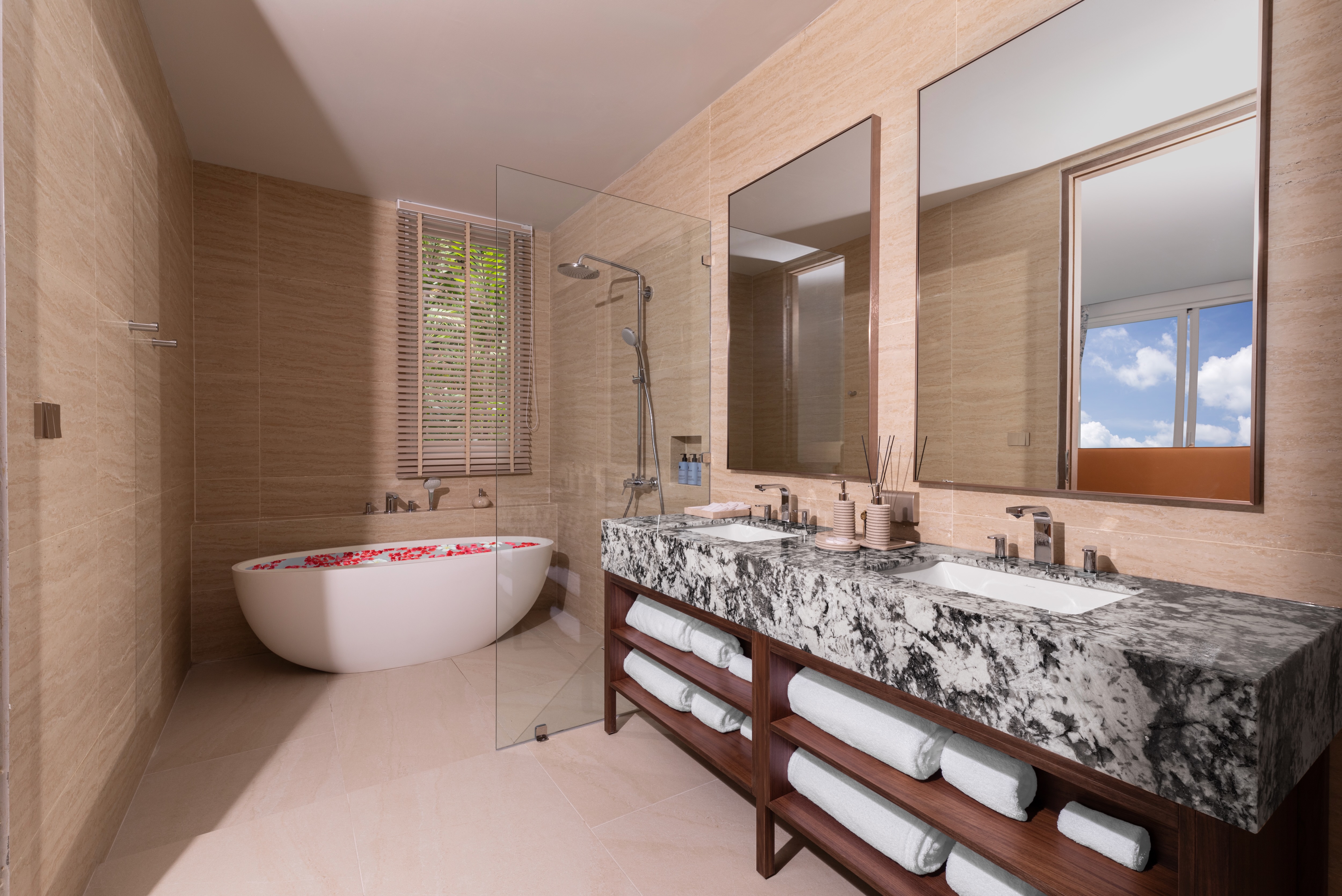 Property image - gallery 36